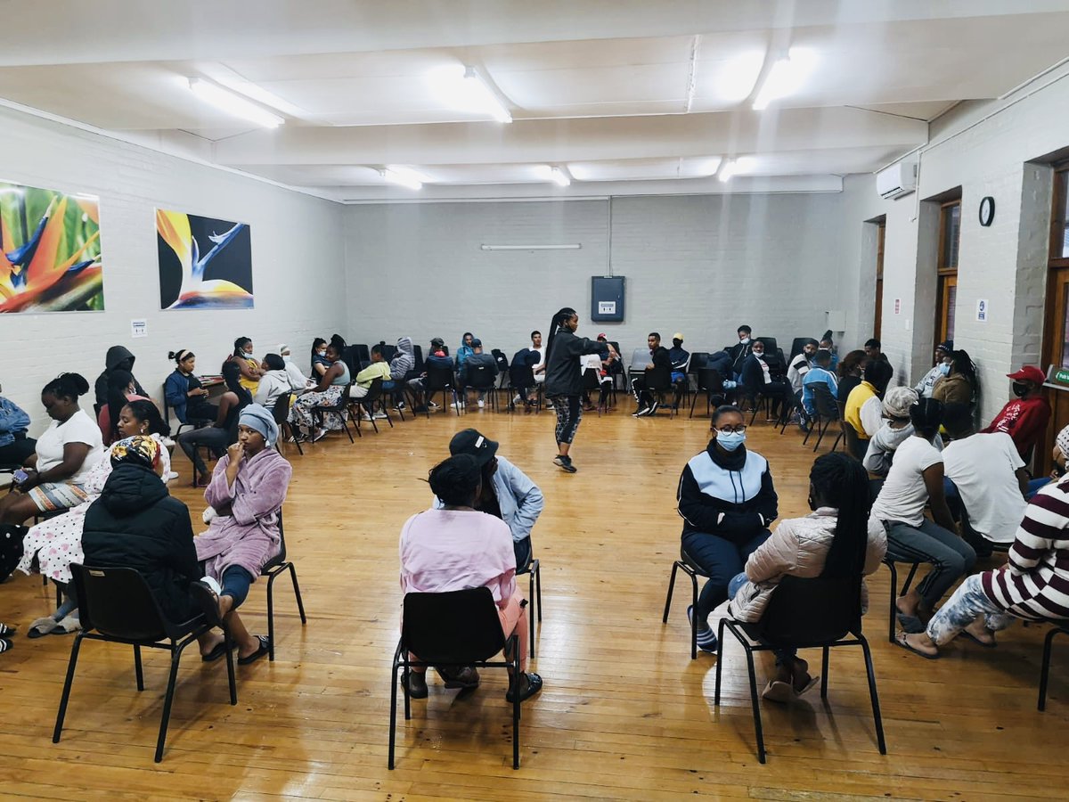 AlbertFritz_'s tweet photo. I am pleased to report that the Department of Community Safety #DOCS has been providing a safe space for study to 60 grade 12 learners from schools in Hanover Park to prepare for the 2021 National Senior Certificate (NSC) examinations. #WCSafety 

➡️ https://t.co/qW5B4ImR2T https://t.co/Dgt4sbUkf3