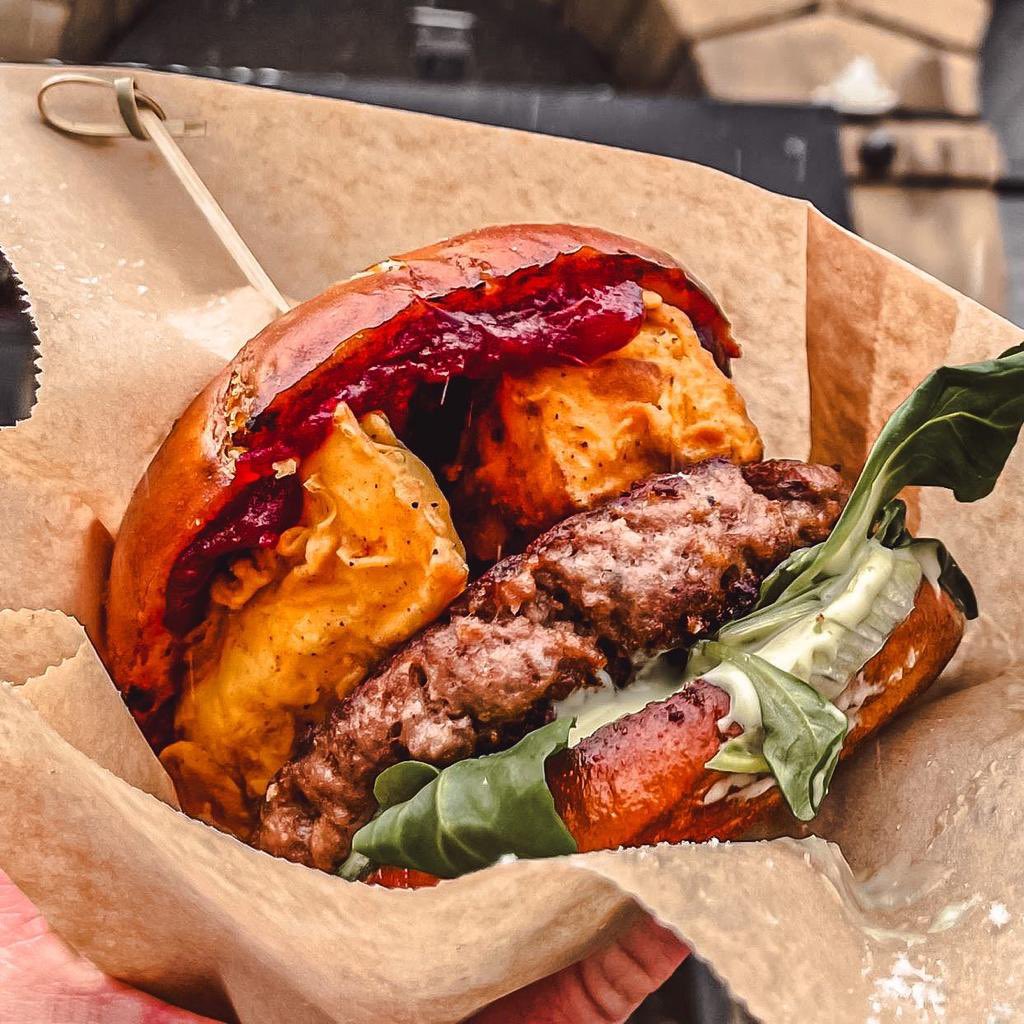 INVISIBURGER tweet media