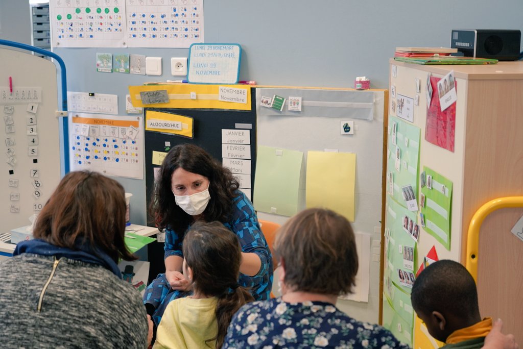 acpoitiers's tweet photo. #EcoleInclusive| Les unités d’enseignement autisme en maternelle #UEMA facilitent la scolarisation en classe ordinaire des jeunes enfants autistes.
Ici à l'école maternelle J.Jaurès #Niort, 8 enfants bénéficient du dispositif.
#PlanAutisme https://t.co/JuxNyuQoQD