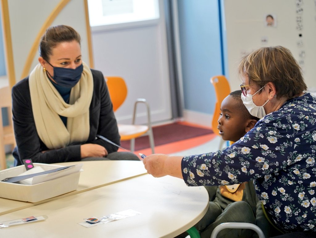 acpoitiers's tweet photo. #EcoleInclusive| Les unités d’enseignement autisme en maternelle #UEMA facilitent la scolarisation en classe ordinaire des jeunes enfants autistes.
Ici à l'école maternelle J.Jaurès #Niort, 8 enfants bénéficient du dispositif.
#PlanAutisme https://t.co/JuxNyuQoQD