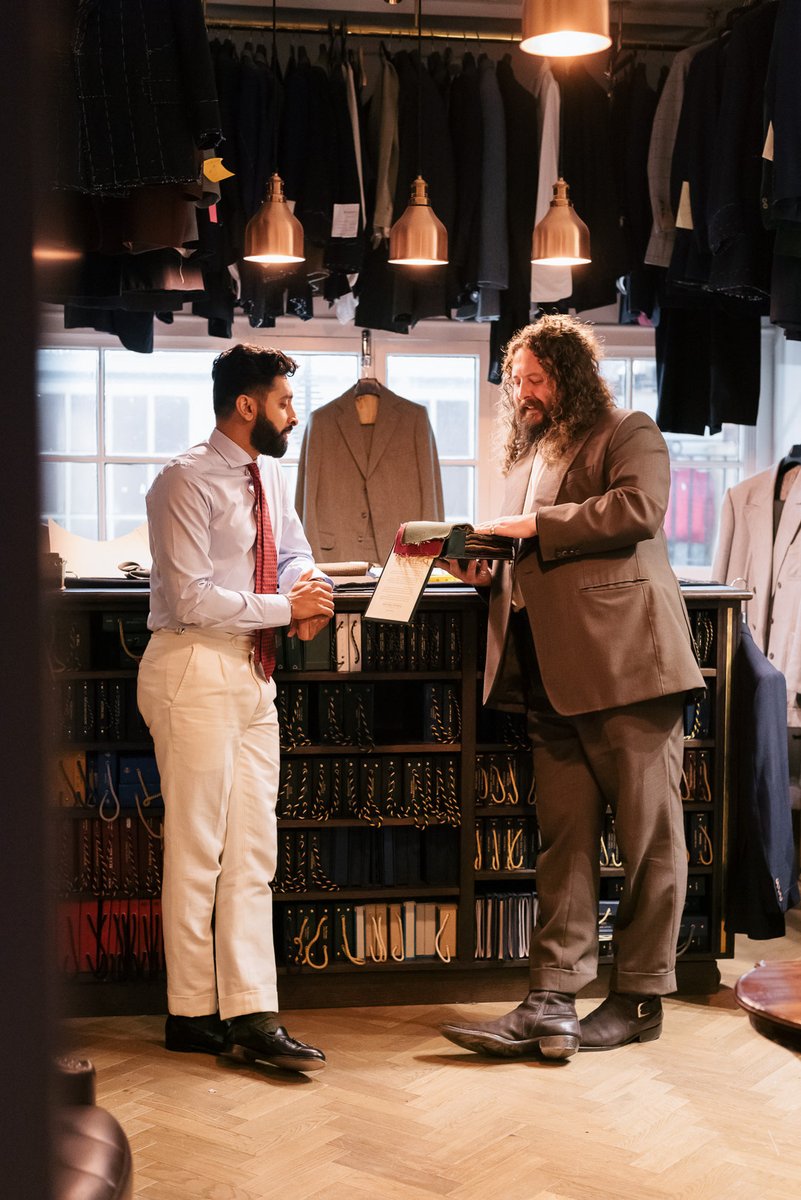 With over 50 hours of work dedicated to each suit made, discover what goes into the crafting of a @bensonandclegg bespoke garment during your private consultation.

Discuss exactly what you are looking for, including fabrics, fittings and additional accessories.
📷 :@gurjsohanpal