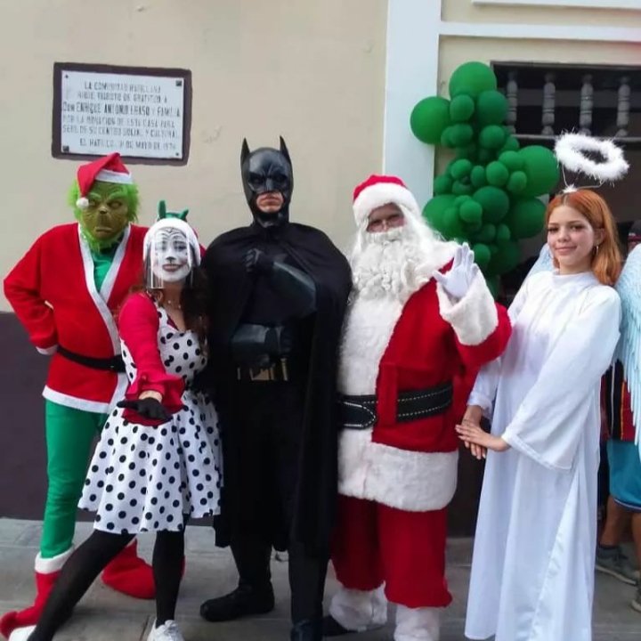 MundoBondad's tweet photo. Seguimos con nuestra colecta de #Juguetes en buen estado hasta el 9 de diciembre. Gracias a nuestros aliados de #FiestaShow y @cscdhae contáctanos para donativos 🎄♥️ #FelizNavidad https://t.co/FVrX7BweYI