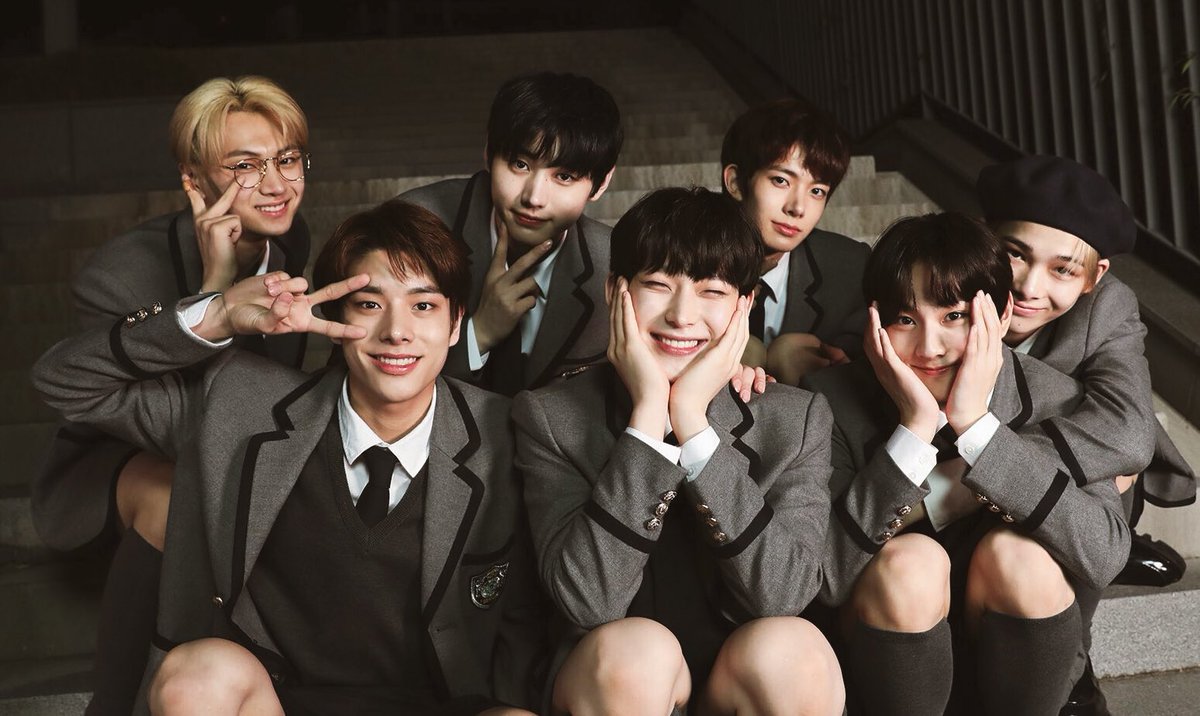 Upper side dreaming niki. Shout out enhypen. группа enhypen 2022. Shout out enhypen. Shout out enhypen.