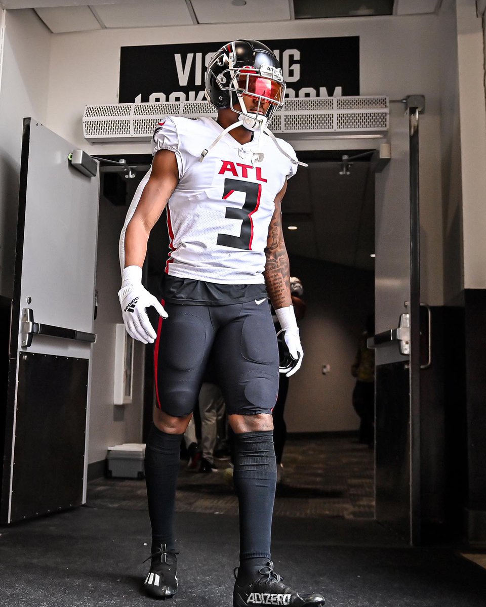 MykalWalker3's tweet photo. Victory Monday 🥷🏾 https://t.co/InfTVcVoAs