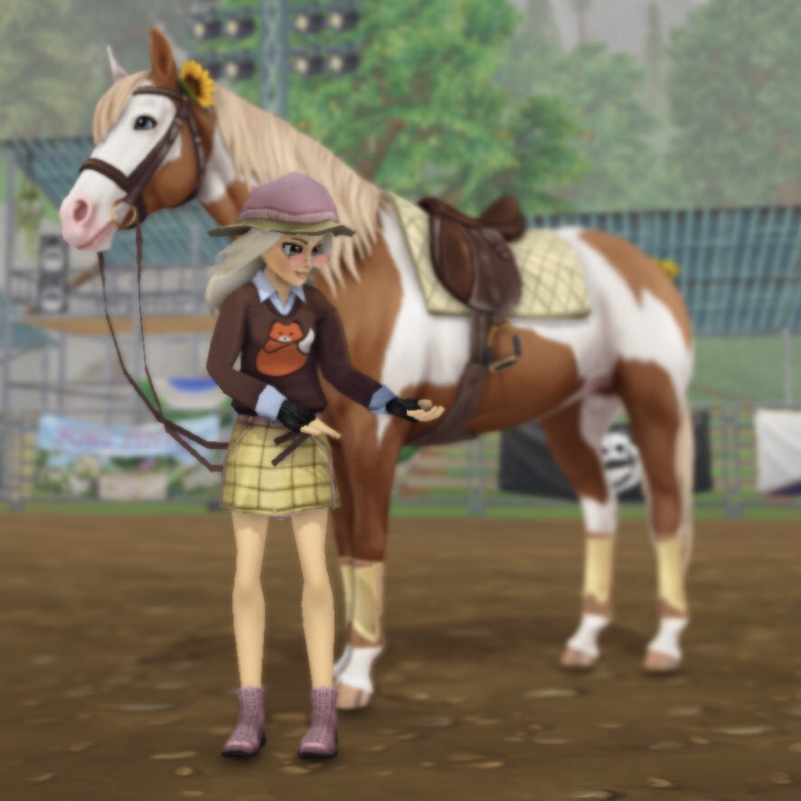 rachiegames's tweet photo. i finally caved and bought a new @StarStable american paint and i got the one from the app !! it’s so cute i’m in love ^-^
#sso #starstable #starstableonline https://t.co/CyA5d6X42O