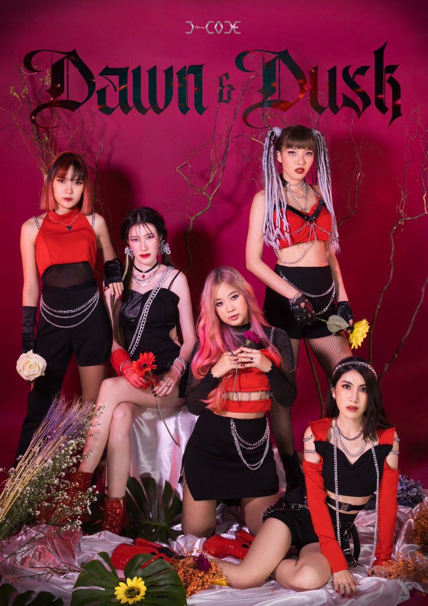 tpopbr's tweet photo. 📸 Foi divulgada uma foto de grupo para o segundo single das meninas do D Code (#Dcodeth), 'Dawn &amp; Dusk'.

O lyrics video será lançado dia 30 de Novembro.

#tpop #tpopbr https://t.co/lfvJj3GLgm