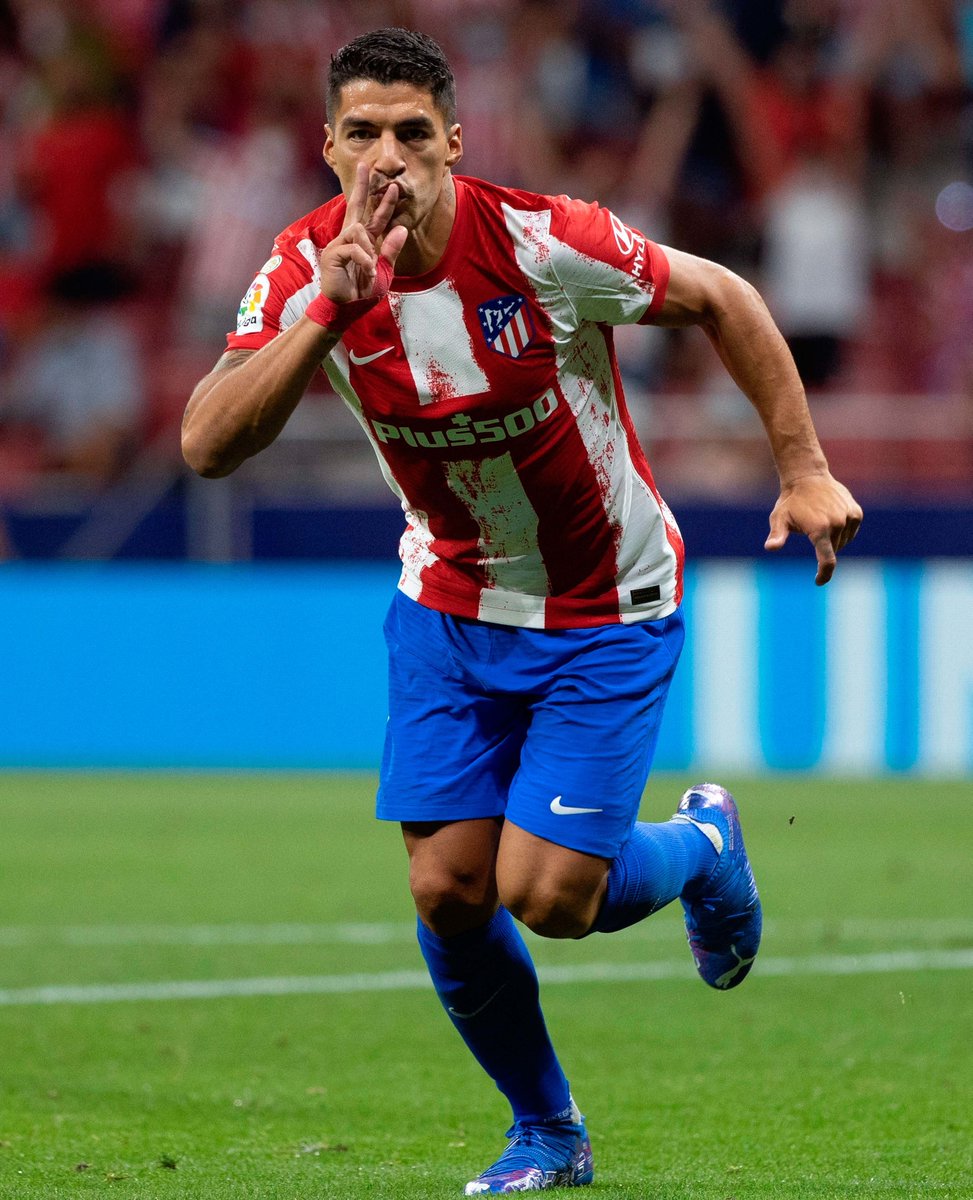 ActuFoot_'s tweet image. 🔴 OFFICIEL ! Luis Suarez remporte le trophée Alfredo Di Stefano décerné par @marca, récompensant le meilleur joueur de La Liga en 2020/21. 🏆🇺🇾