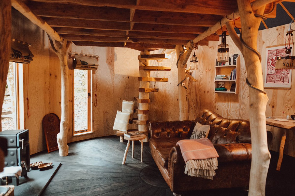 LittleMenherion's tweet photo. Arwen - storm on the outside - magic on the inside ⛈🧚‍♂️
Happy post-Arwen everyone Hope you’ve all managed to stay safe &amp; warm and avoided the storm. Our lovely guests have had the benefits of enjoying the fairy magic of Arwen inside:
#relaxing #inthemiddleofeverywhere #cornwall https://t.co/rG7lLTAojg