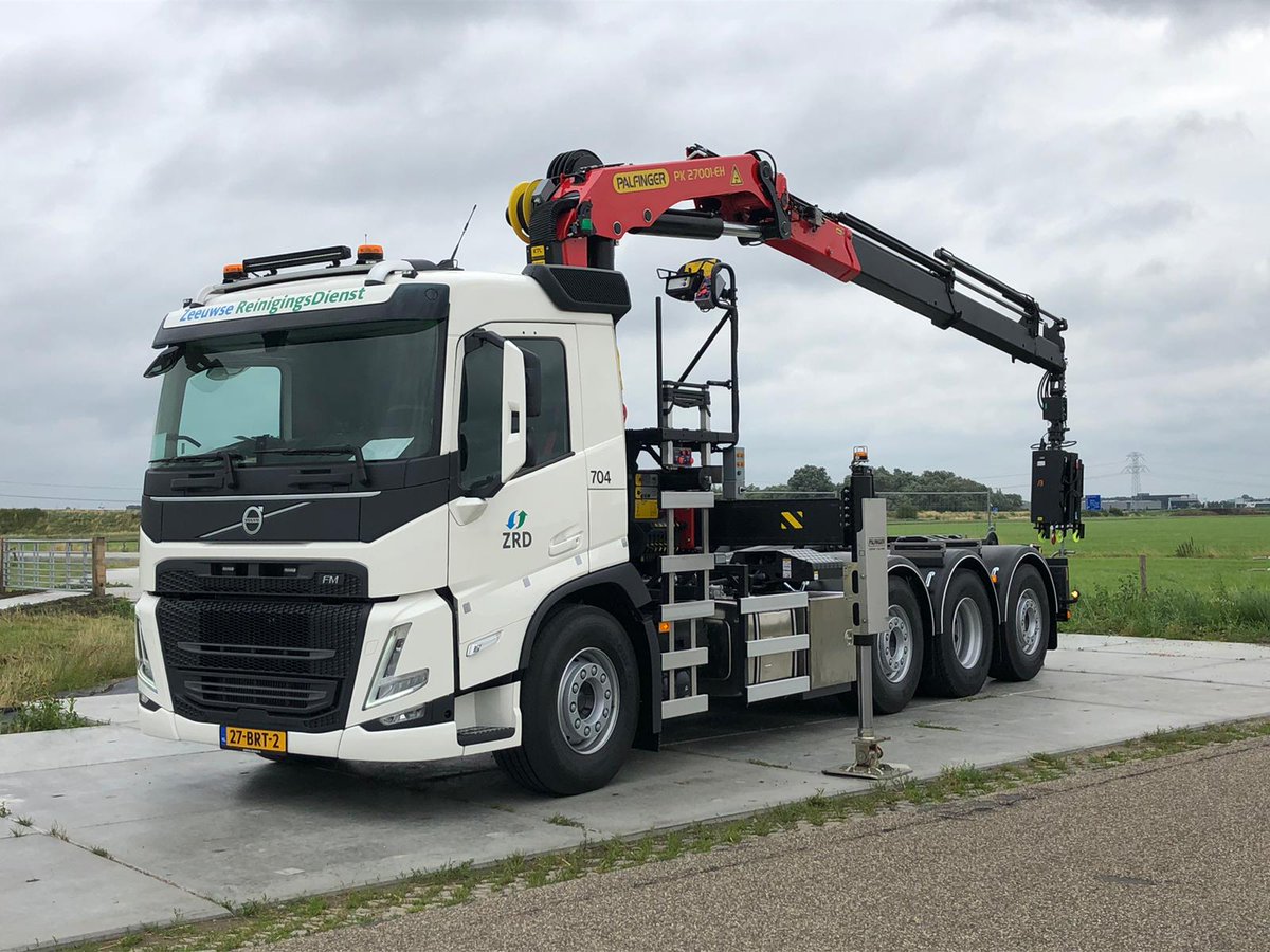 elenbaas_nl's tweet photo. Aan de Zeeuwse reinigingsdienst hebben wij een Palfinger PK 27001 EH in combinatie met een Palfinger haakarm mogen leveren. Wat zijn we weer trots op het eindresultaat! https://t.co/eAG7y7ZE1s https://t.co/bZuQwmzWYv