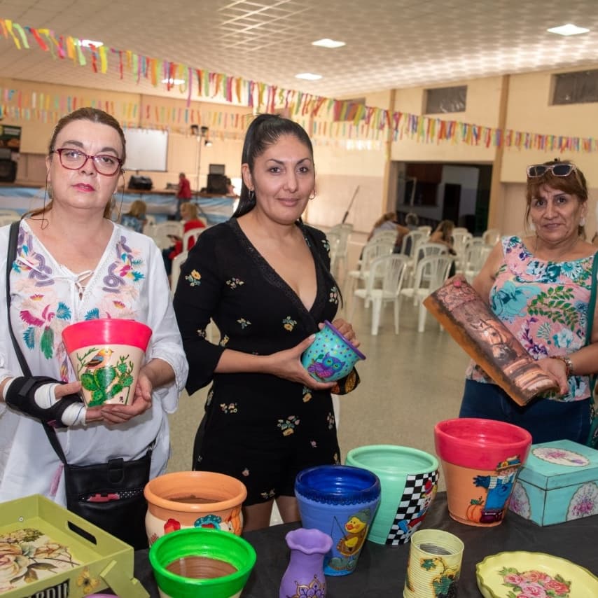 Canal2JMaria's tweet photo. #Locales El sábado se realizó el acto de cierre de los Talleres Culturales de la Municipalidad de Sinsacate.

https://t.co/aSrLF4qSZQ https://t.co/WtPXEavKVy