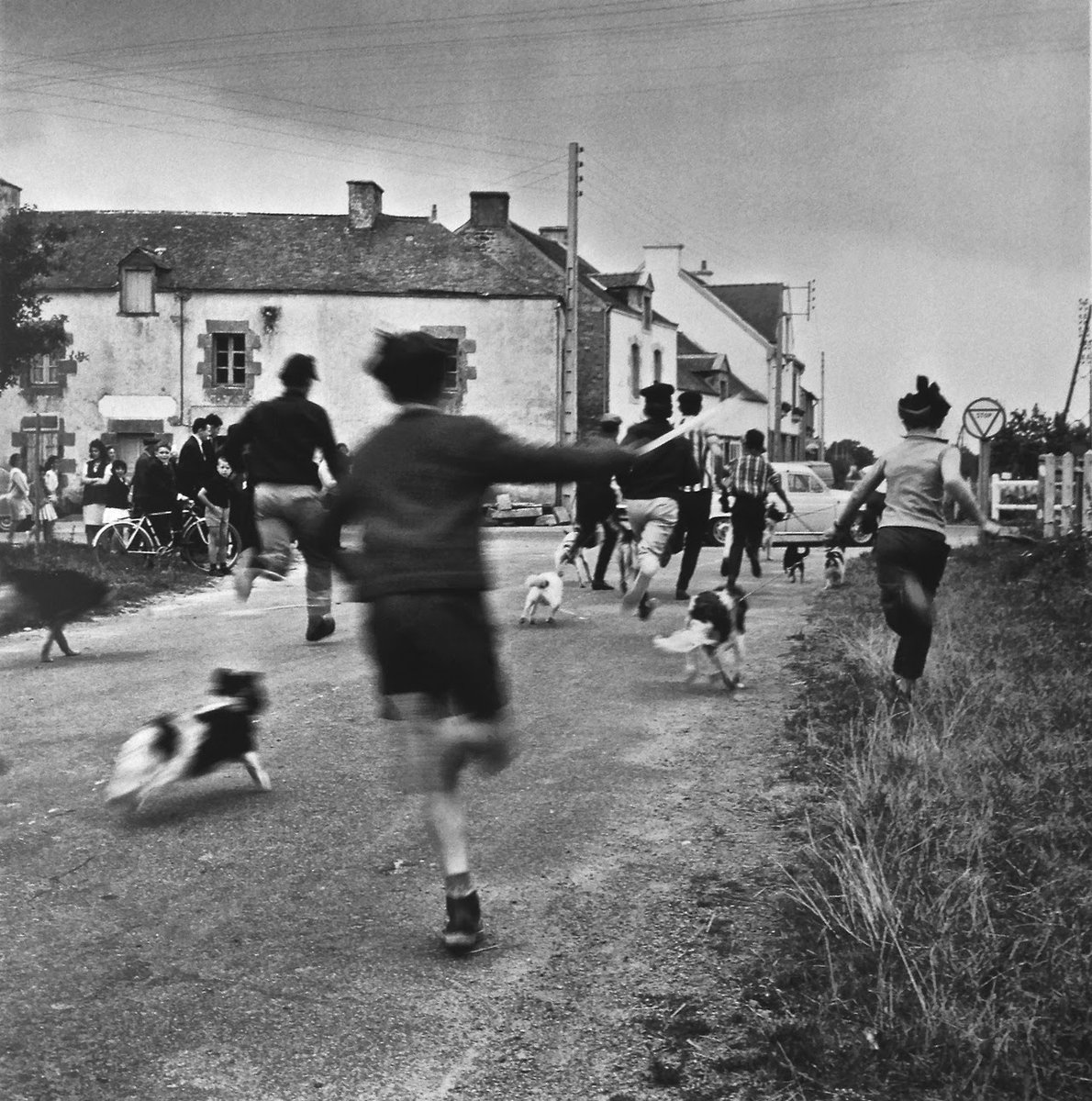 Tintamarre6's tweet photo. Kids are alright…

#GuyLeQuerrec https://t.co/Eu45p7hY6m