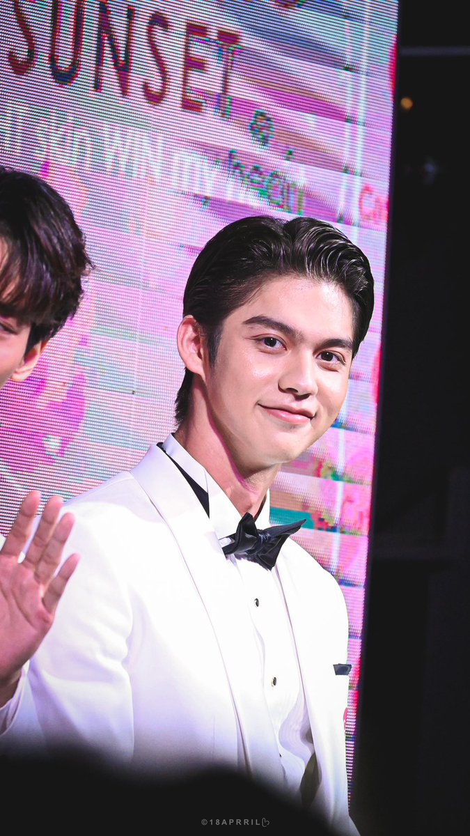18aprril's tweet photo. คุณวชิรวิชญ์ ได้โปรดไว้ชีวิตดิชั้นด้วยค่าาา 😭😭😭😭😭 เพียงสบตาเท่านั้นนนนนนนนนนน~~~ ทำนองมาแล้วนะ ฮื่อๆ หล่อมาก พระเอกมาก อยากแต่งงานด้วยค่ะ 💍 @bbrightvc 

Bright Vachirawit
#CathyDollBrightSkinWinMyHeart
#bbrightvc https://t.co/ES1ve91U2Q