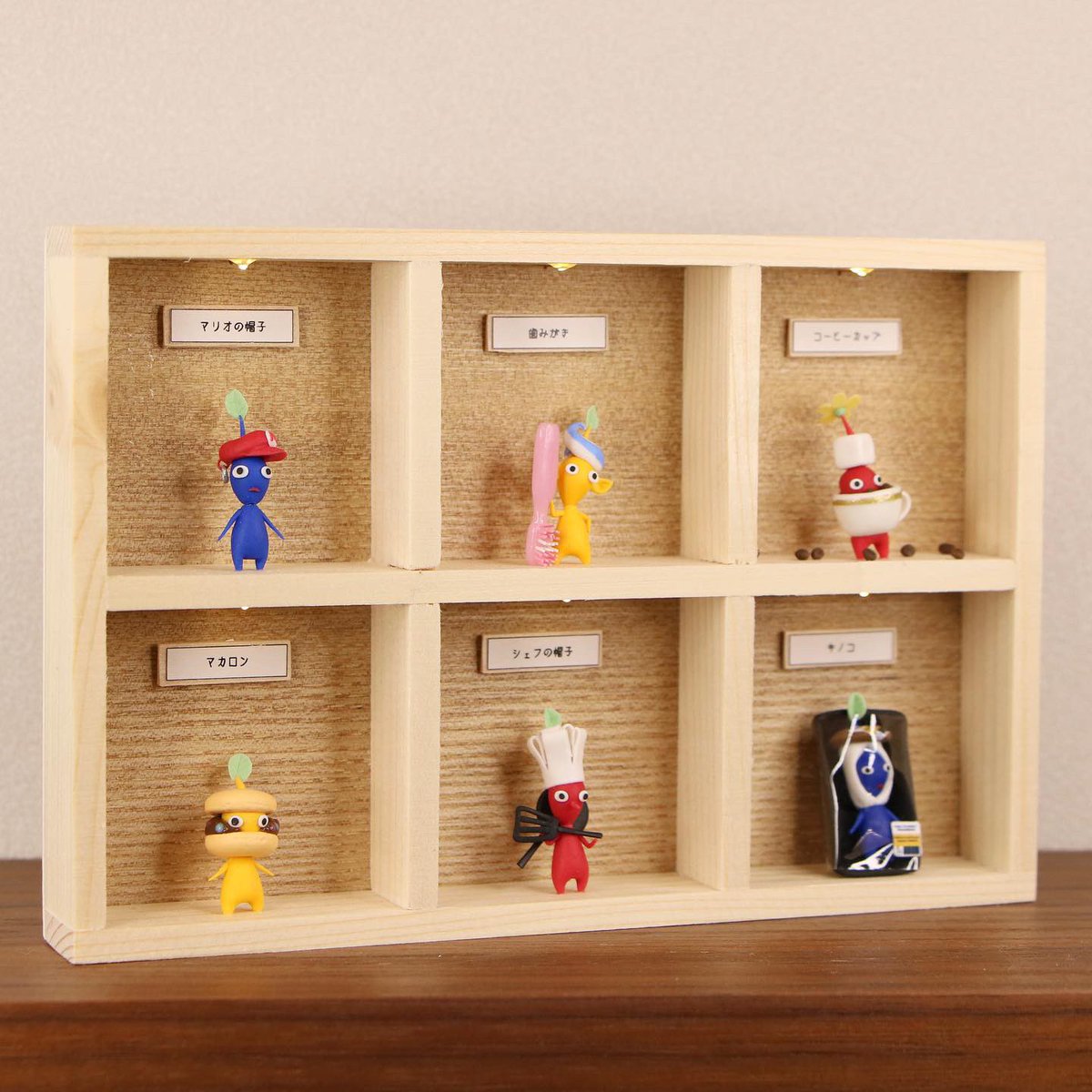 hakobune_mini's tweet photo. デコピクミンコレクションBOX~No.1~
樹脂粘土でつくっ���ミニチュアの
ピクミンたち！6種コンプしました🎁✨

 #樹脂粘土
 #ミニチュア
 #ピクミンブルーム
 #PikminBloom https://t.co/5aV8GSt4H2