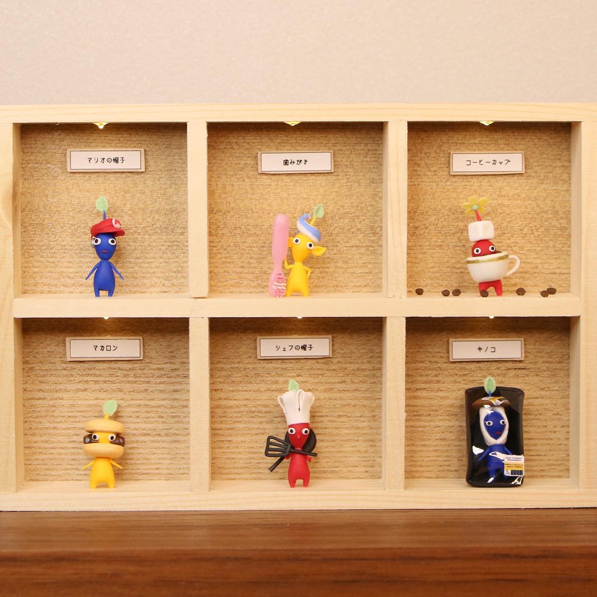 hakobune_mini's tweet photo. デコピクミンコレクションBOX~No.1~
樹脂粘土でつくっ���ミニチュアの
ピクミンたち！6種コンプしました🎁✨

 #樹脂粘土
 #ミニチュア
 #ピクミンブルーム
 #PikminBloom https://t.co/5aV8GSt4H2