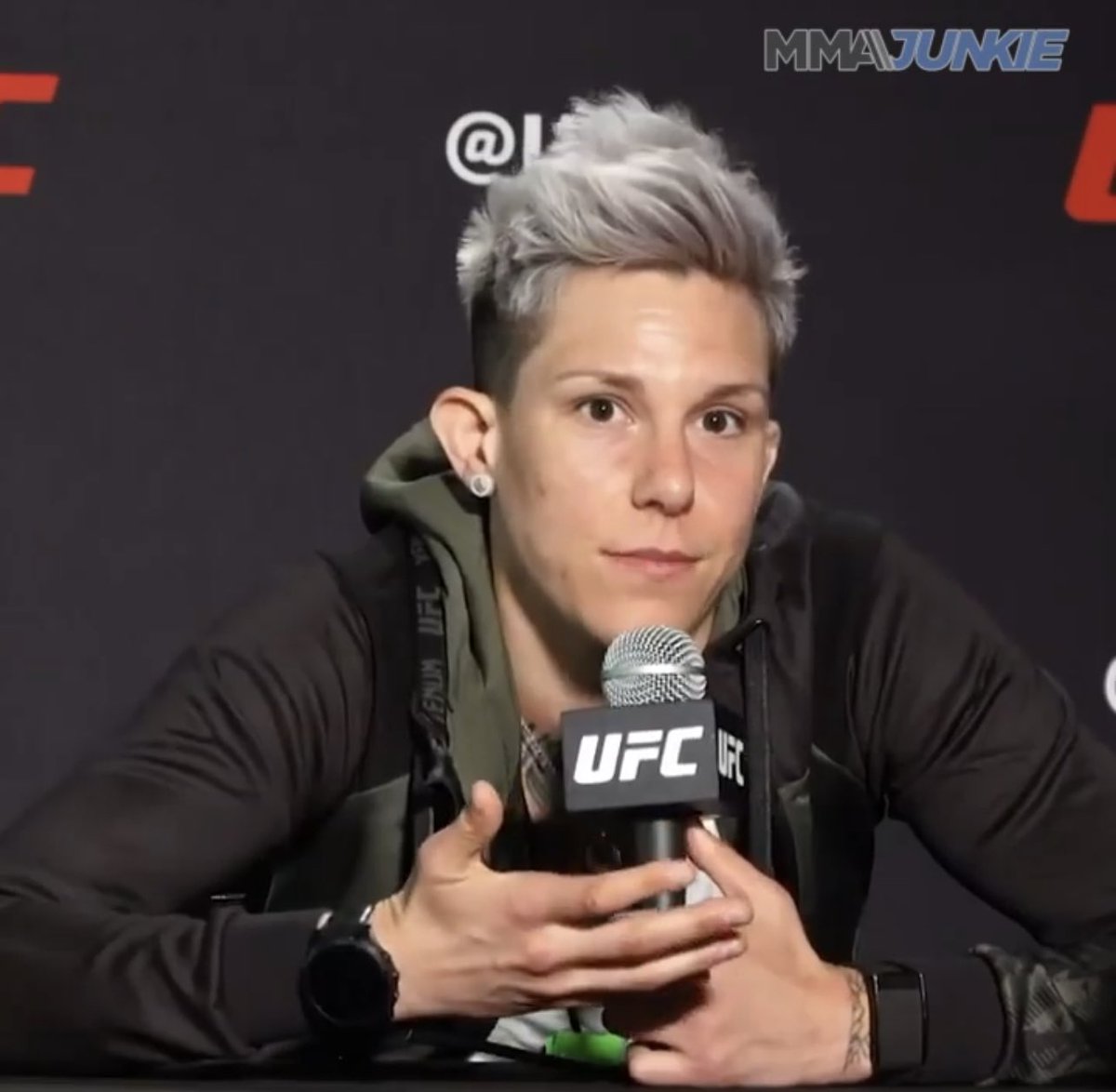 Abbie Peterson (@blackjackabbie) on Twitter photo 