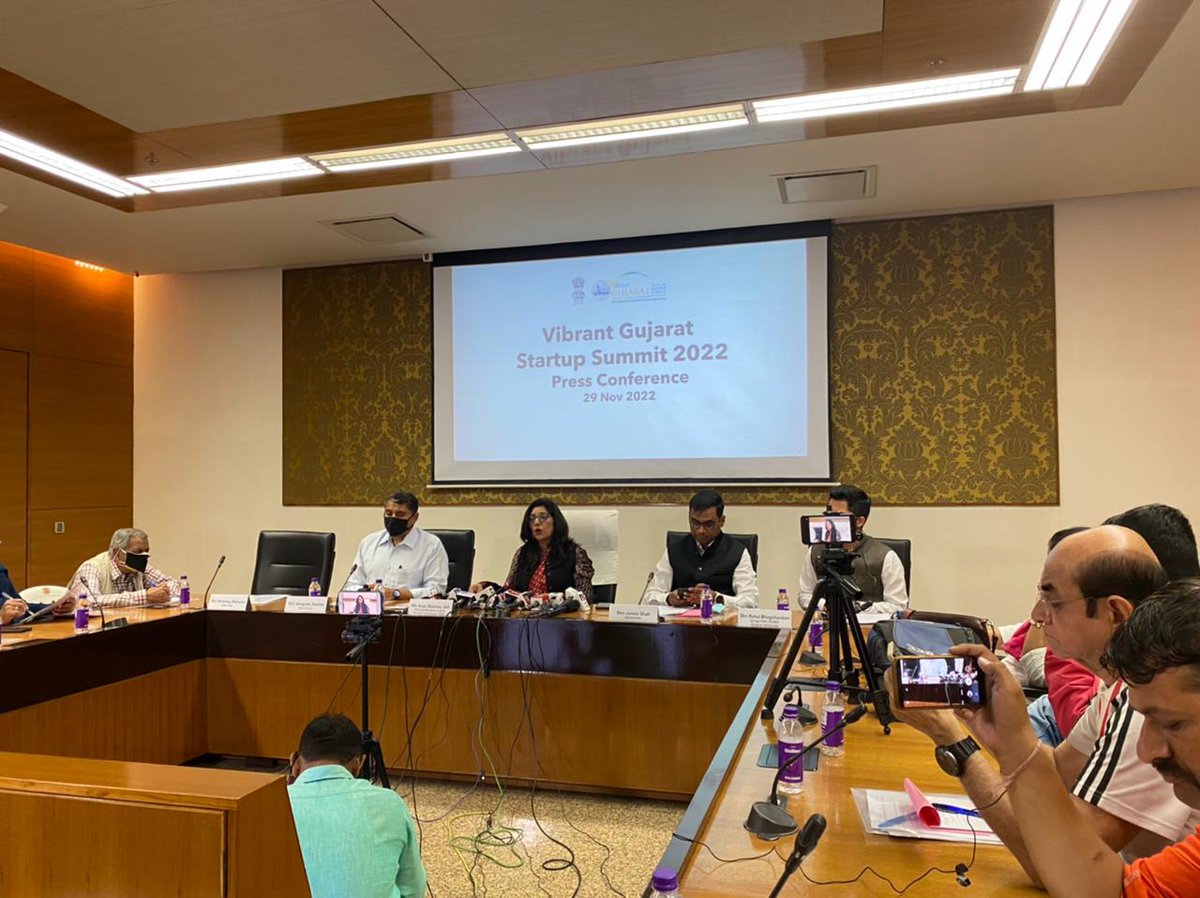 icreatenextgen's tweet photo. @JaloteAnupam along w/ @anju_sharma_ind, IAS; @mnagarajan, IAS; @Hiranmay_HM; @rahul__cb; @JaiminJShah & other key stakeholders conducted press conference on VGSS'22. They shared details & plans of #VGSS2022 which is going to be held on 9 Jan'22 at iCreate Campus.
#iCreateWithYou https://t.co/Jw1lsxpdgY