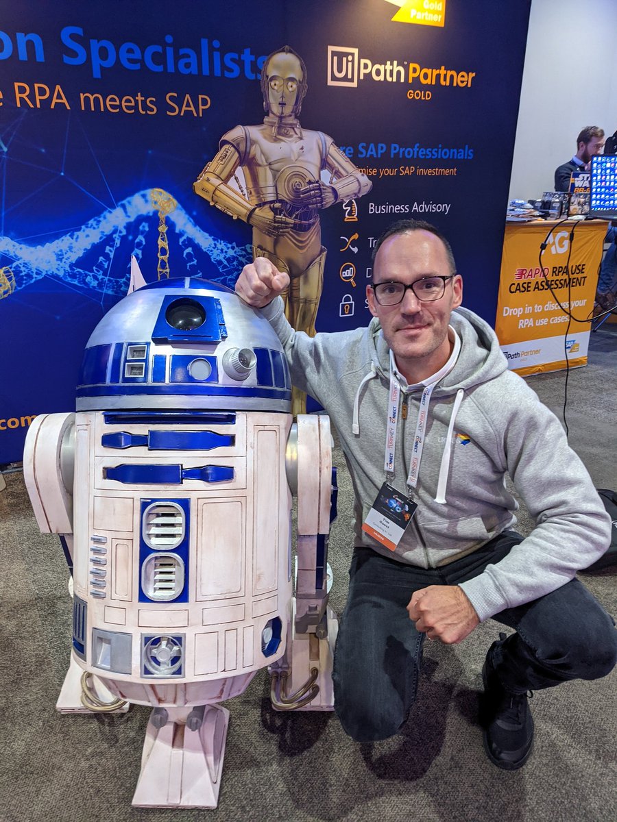 Drawn in by the Droids. Left with a business opportunity! Some great networking to be done at #UKISUGConnect
