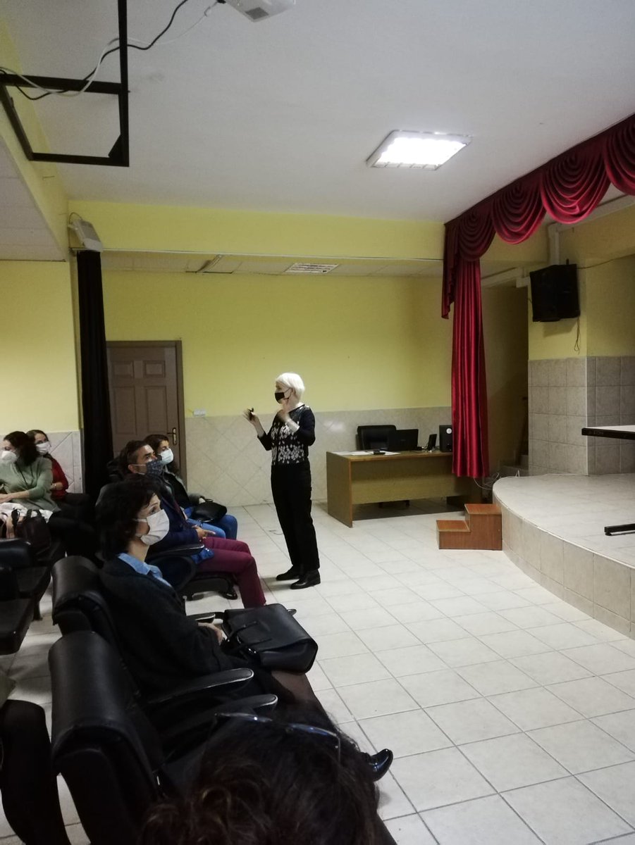 Konyaaltında görev yapan Rehber Öğretmenlerimizin katılımıyla "Akran Zorbalığı" semineri okulumuzda gerçekleşti. <a href="/konyaaltimem/">Konyaaltı İlçe Milli Eğitim Müdürlüğü</a> <a href="/antalyamem07/">Antalya İl Millî Eğitim Müdürlüğü</a>