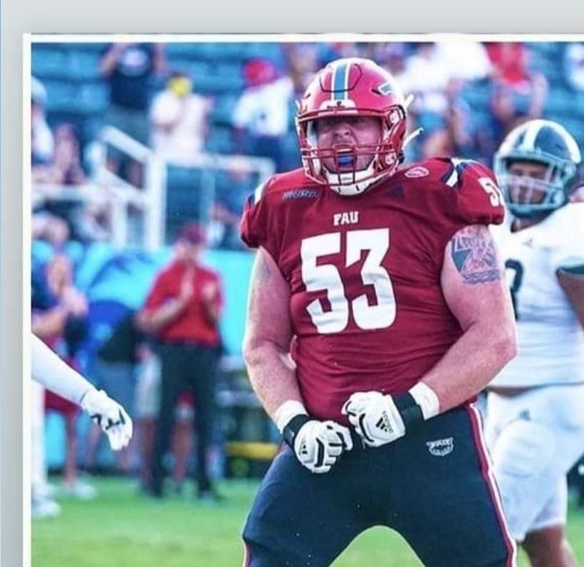 sellyoursfast's tweet photo. Congrats 👏🎉 on the #cgsbowl invite! 
@IGOHARD65 @CoachTaggart https://t.co/os55fEVaum