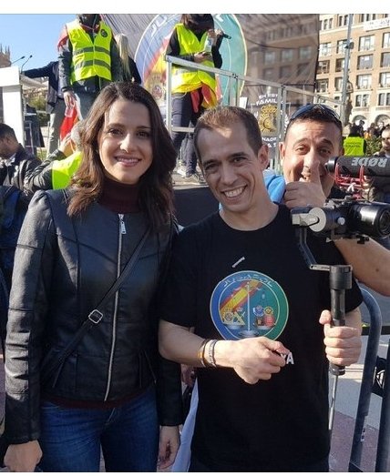 SILVIASG17's tweet photo. Me acabo de enterar que al compañero @josevico4 lo han denunciado por poner esta foto.
¿Qué se os ocurre que podemos hacer entre todas y todos?😏 https://t.co/7Mm7pGk4Lo