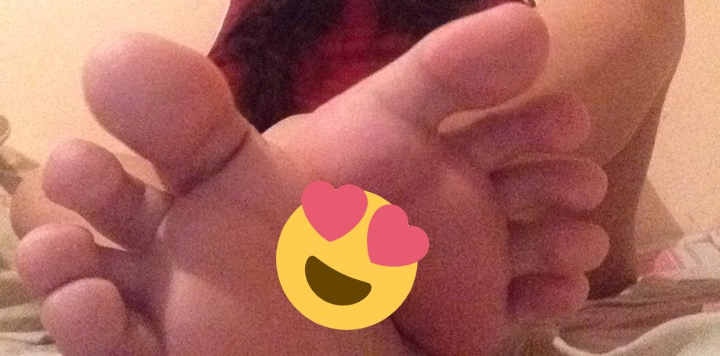 Athenea_model's tweet photo. Feliz inicio de semana! #Feet #model #contenidoexplicito #onlyfans #Onlyfans_Girls #pies #pieshermosos https://t.co/PkQFjehPnu