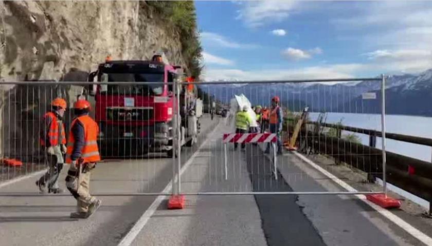 TgrRaiLombardia's tweet photo. #StataleRegina chiusa per quattro mesi all'altezza di #Colonno: iniziati il lavori per la variante #Tremezzina
https://t.co/NO8hiv5xp6 https://t.co/UgArigMCwP