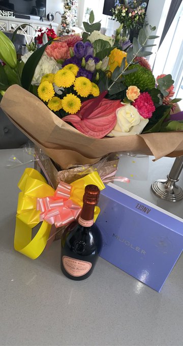 Thank you Roadhouse for my beautiful flowers, perfume and champagne love you spoiling me 🥰🥰🥰 https://t<a href="/tag/adultwork"class="tags"><span>#adultwork</span></a>