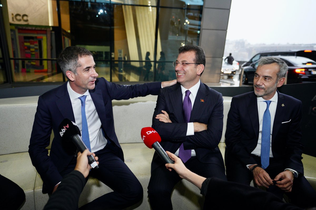 imamoglu_int's tweet photo. Great to catch up with my friend and Mayor of Athens @KBakoyannis at the #BalkanCitiesSummit today - we tried out the brand new urban furniture produced exclusively for Istanbul and Athens by @municipalityist subsidiary ISTON. https://t.co/zrTZtQWKJg