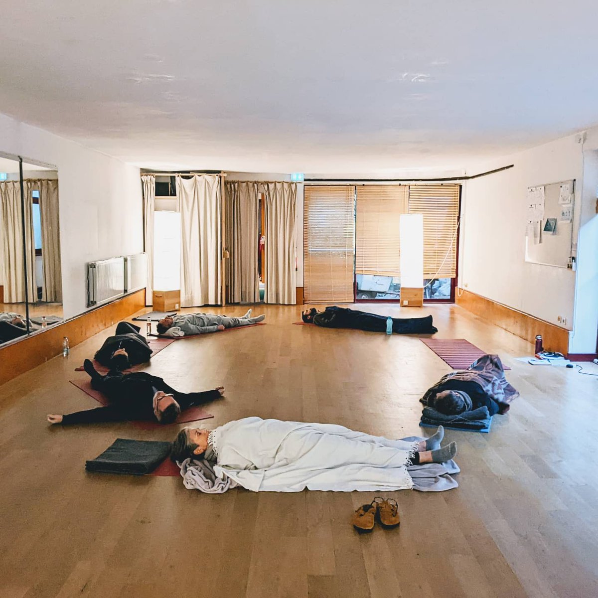 sebdravnieks's tweet photo. Le repos des guerriers.

Stage #wimhofmethod à #lille 

Connexion &amp; Engagement.
🔥💨❄️🌊🙏

#whm #happystronghealthy https://t.co/Gnq2ir1mbP