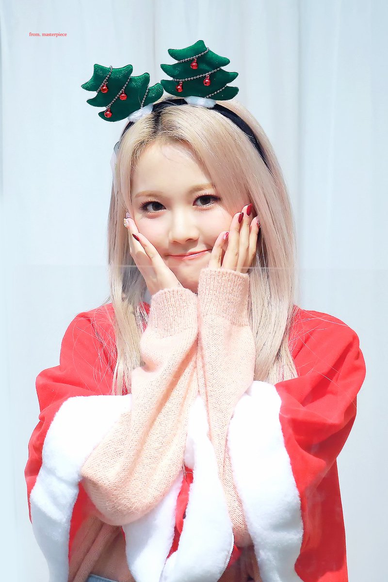 nnasterpiece's tweet photo. 211127 애플뮤직 대면 팬싸
#트라이비 #지아
https://t.co/eeGjlexC1B
https://t.co/bPw0QQdksW https://t.co/0r7Jedkgo0