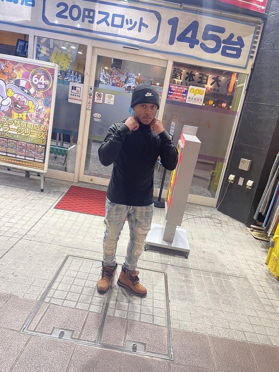 Brook100k's tweet photo. βm gaining this weight ππ½ they say Iβm getting husky πͺπ½ I stand on frontline Iβm all about the fuckery! π¨β€οΈβπ₯
#llbrook https://t.co/L6pa9arXDC