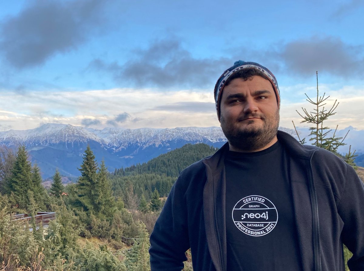 I've upgraded my certification to 4.0 just to get this amazing t-shirt with the new #Neo4j logo <3