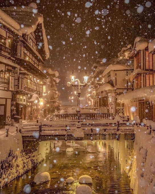 aestheticspost_'s tweet photo. Winter in Japan ❄️ https://t.co/rxSzj2Lzng