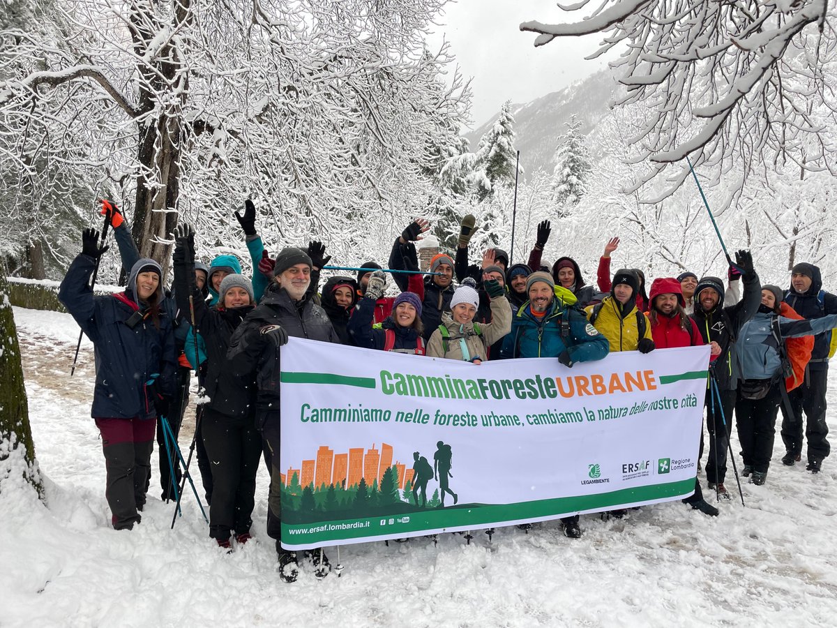 1.800 persone,130 realtà territoriali,40 comuni, 250km percorsi tra parchi, PLIS, riserve e foreste urbane #CamminaForesteUrbane nel 2021 è stata da record! 
Leggi di più 
bit.ly/CFu2021
Firma l'appello per aumentare e tutelare il verde
bit.ly/appelloCFU