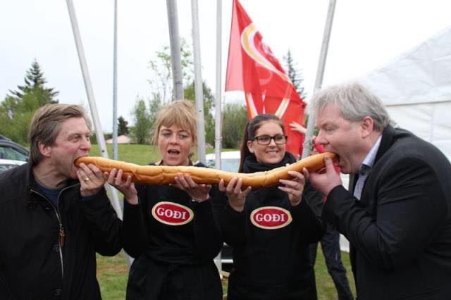 The Egg from Tampopo (1985) tweet media