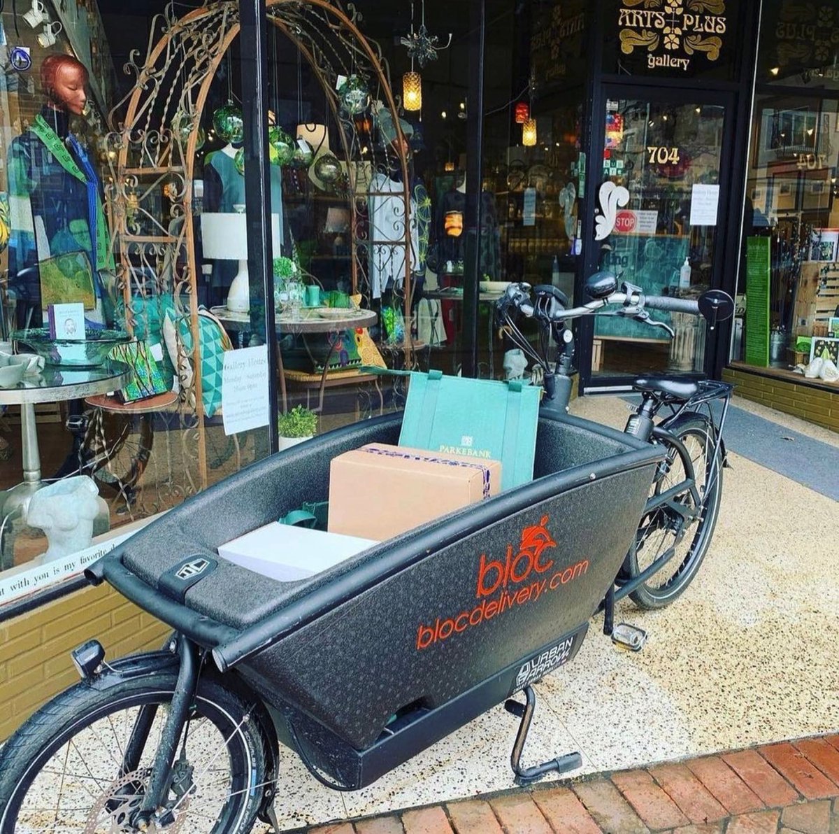 Friendly reminder that #CollingswoodPrime is back again for the holiday season…. and #CyberMonday is the perfect day to place your order! 📲
⁣
This service is FREE for Collingswood residents and FREE for the Collingwsood shops thanks to @collingswoodnj.⁣⁣ 🧡
⁣