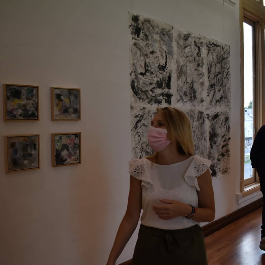 VirCoudannes's tweet photo. Y en el primer piso de la Estación los artistas compartieron sus producciones, a fin de visibilizar las galerías de arte locales y difundir su trabajo.
Un sábado de ferias, donde me encontré con mucha gente querida y donde el afecto siempre se hace presente. 🤗
#Feriando
#FOS https://t.co/XFx9ha0bVV