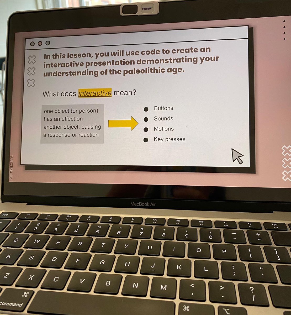 MissKayComputer's tweet image. Excited to take over 6th Grade World Geo this week! Students have been learning all about the Paleolithic Era and will be code an interactive presentation to demonstrate understanding. 
#worldgeo #grade6socialstudies #edtech #instructionaltech #scratchprogramming #kidscancode