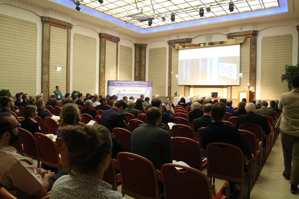 FundacionBases's tweet photo. Te compartimos imágenes del Primer Día del Congreso Austriaco en Viena 😃
#RESTARTVIENNA https://t.co/QD88pCphrz