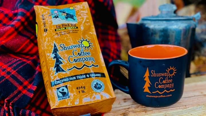 Fall + coffee + adventure = 😍

Credit: @ShuswapAdventureGirl