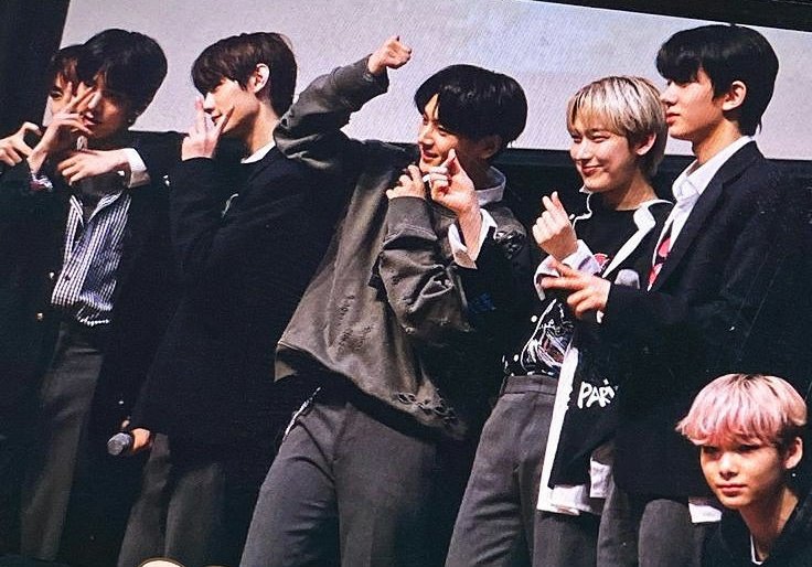 moonjaejin's tweet photo. happy 1st en-niversary loml! 💗

@ENHYPEN_members https://t.co/7e53dzZ74x