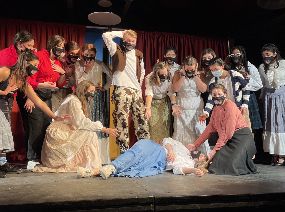 FYPlayers's tweet photo. One more round of CURTAINS pictures to celebrate the end of the year!!! To EVERYONE who worked on the show or came to see what we spent all semester creating, THANK YOU SO MUCH! We couldn't do what we do without you 🙂 Our Spring 2022 show announcement is coming VERY soon!! https://t.co/Iw5Sg0yfxM