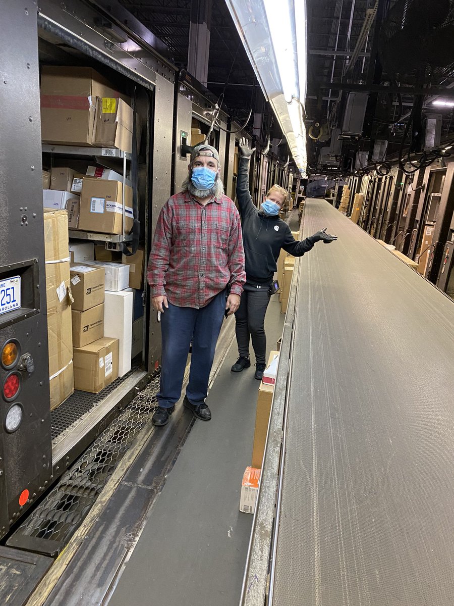 EricaRe36999921's tweet photo. The Winston-Salem Preload North and West belts wrapped, before driver start time. https://t.co/2dZudzEXJa