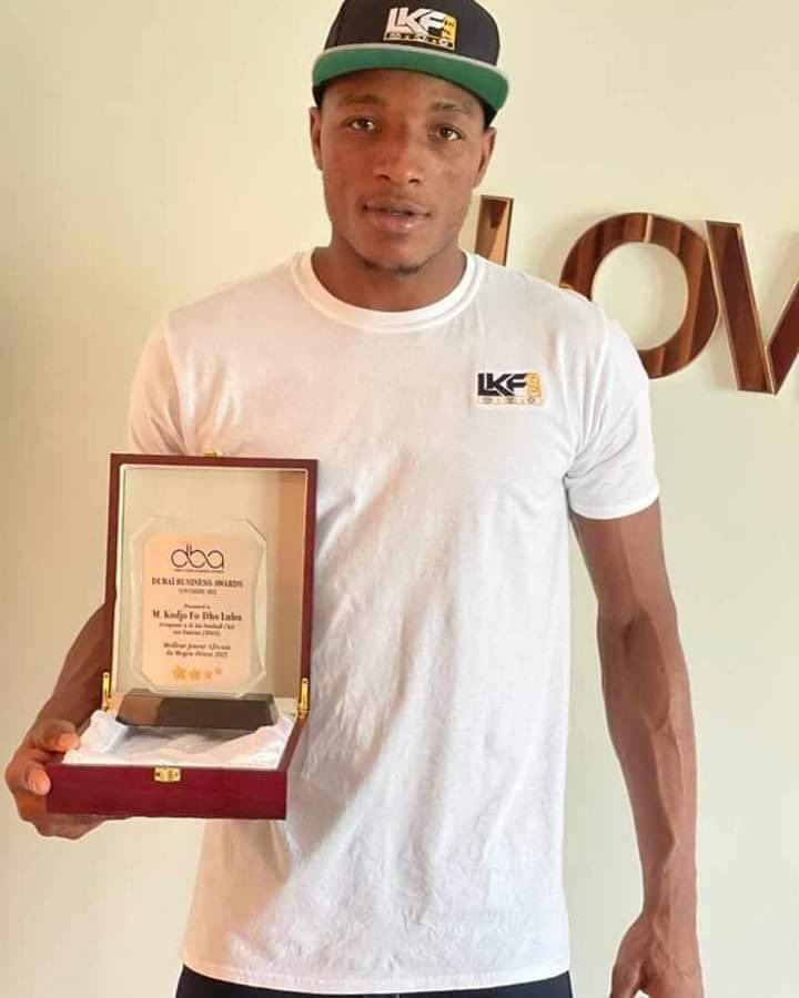 228Afrika_Exclu's tweet image. DUBAÏ BUSINESS AWARD. L'attaquant Togolais🇹🇬 @laba_kodjo_fo_doh   sacré meilleur joueur Africain du Moyen Orient 2021🔥.Félicitation.👏