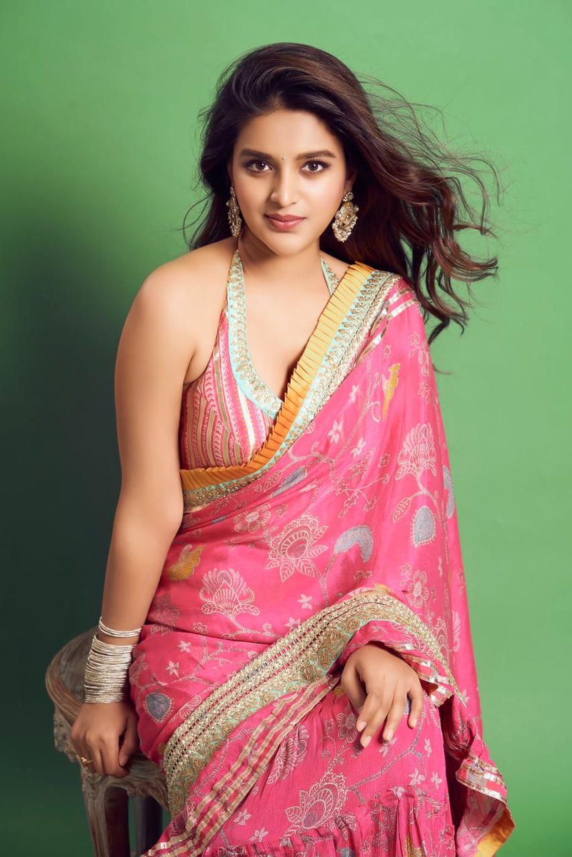 its_asima01's tweet photo. She is the perfect brand ambassador of Indian girl!
#BarbieDollNidhhiAgerwal @AgerwalNidhhi https://t.co/9uxMKoiaCg