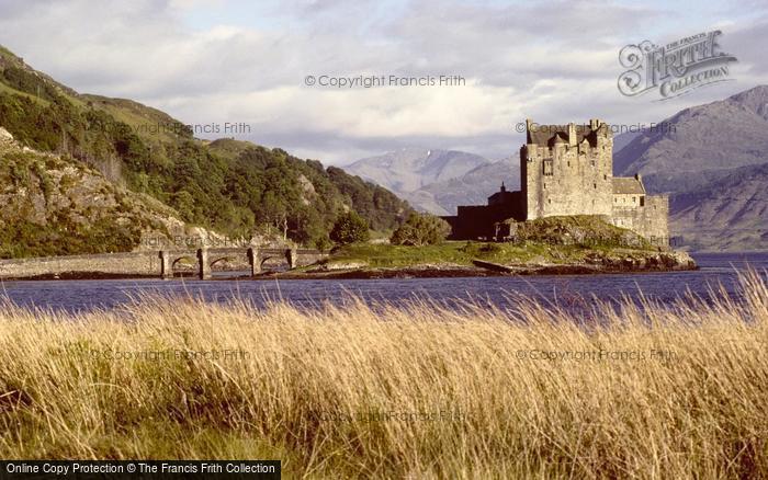 Published to mark #StAndrewsDay, our new blog 'Scenic Scotland' gathers together atmospheric Francis Frith photographs of ancient castles and monuments, magnificent mountain scenery and images of Scotland's rivers and lochs. We hope you enjoy the view!

francisfrith.com/blog/scenic-sc…