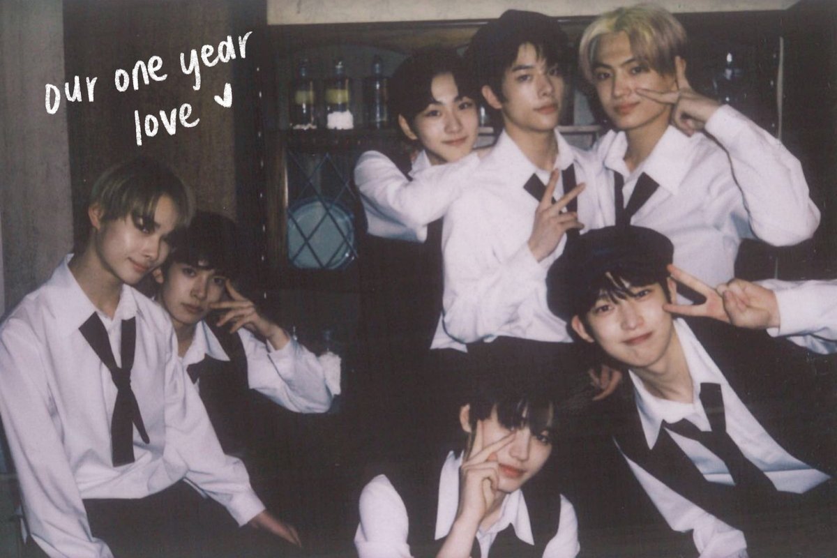 enhyfilm's tweet photo. our one year love, enha ♡ 

#Happy1stENniversary
#데이원으로_시작한_엔하이픈의_365일
#エンハイプン祝デビュー1周年 https://t.co/04BOmYXSEi