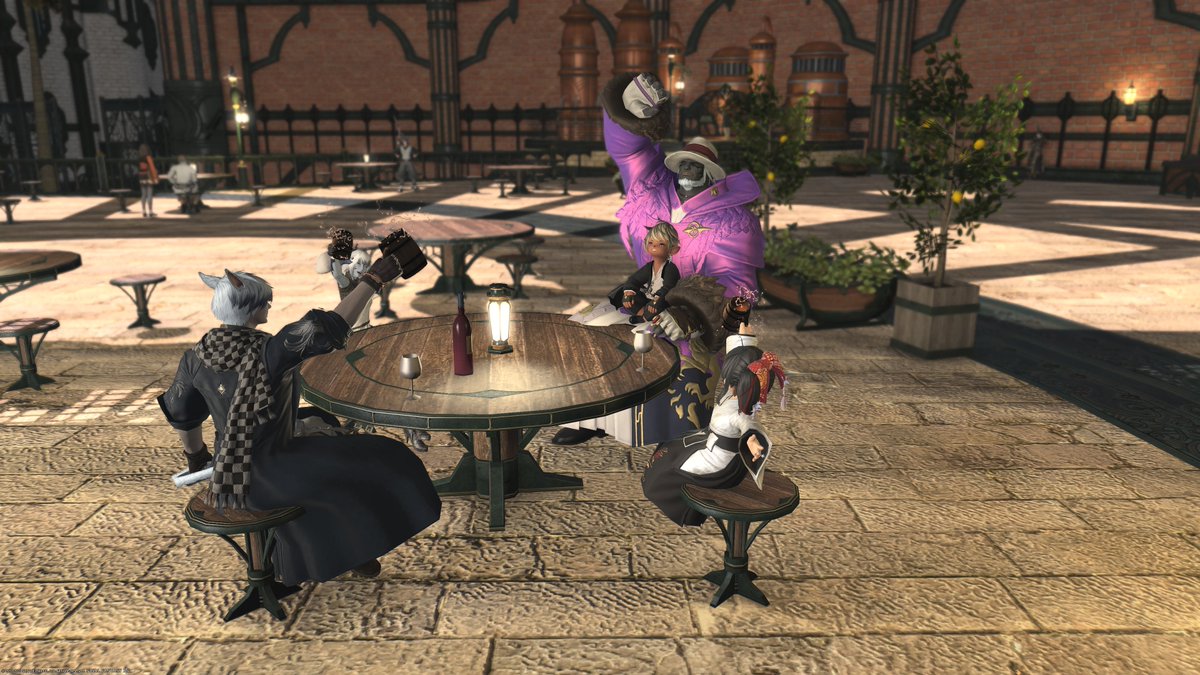 Ninah_FF14's tweet photo. ひさしぶりにみんなで集まって撮れた！
なんか嬉しかったなぁ、ありがと(*´∀｀*) https://t.co/DVZLvmLxeA