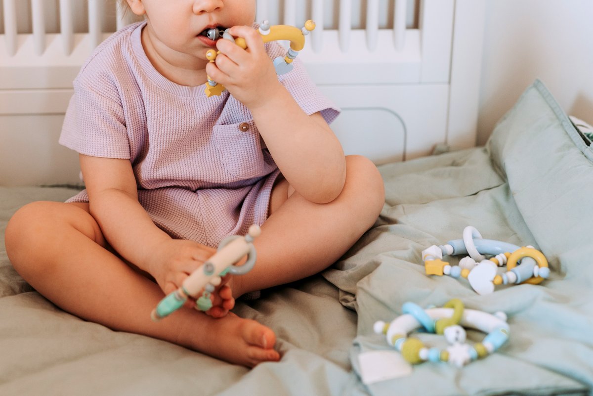 Schnulliketten's tweet photo. 👶💛💙💚
🧵 Entdeckt unsere #Bastelanleitung für einen #Greifling:
https://t.co/vsSY1voCP3
❌ Szene des Fotos nicht nachstellen ❌
🧵 Discover our #craftinstructions for a #graspingring:
https://t.co/dGaEFDlaiA
❌ Do not recreate the scene of the photo ❌
#baby #diy #craft https://t.co/QHoeuLlR9G