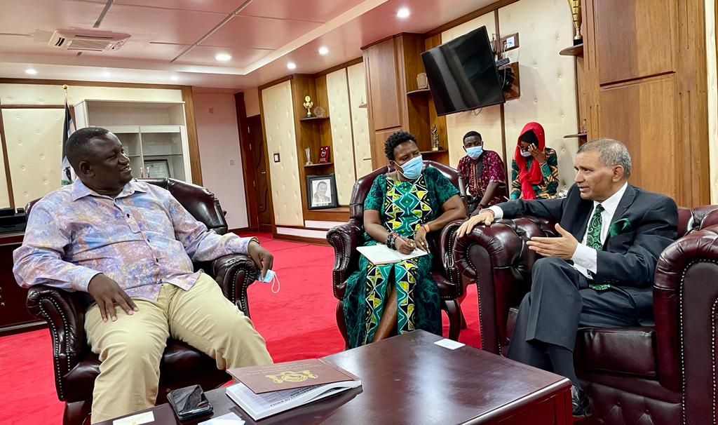 IndiainKenya tweet picture